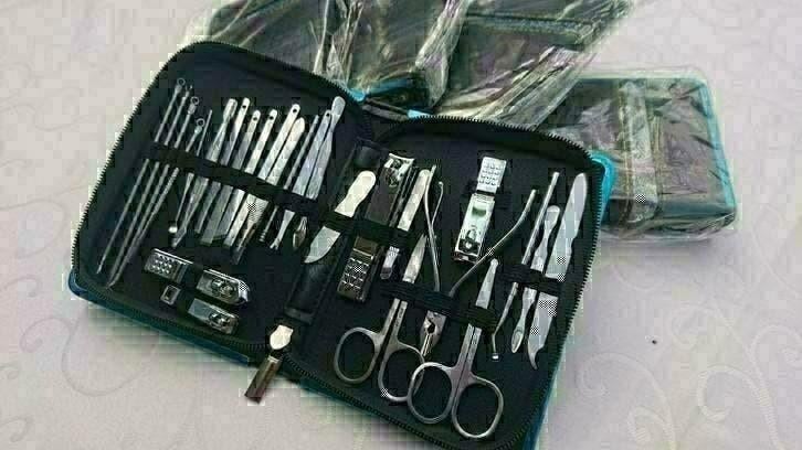 Manicureset Pedicureset 26-delige professionele nagelset, Ophalen of Verzenden, Nieuw, Zwart, Handen en Nagels