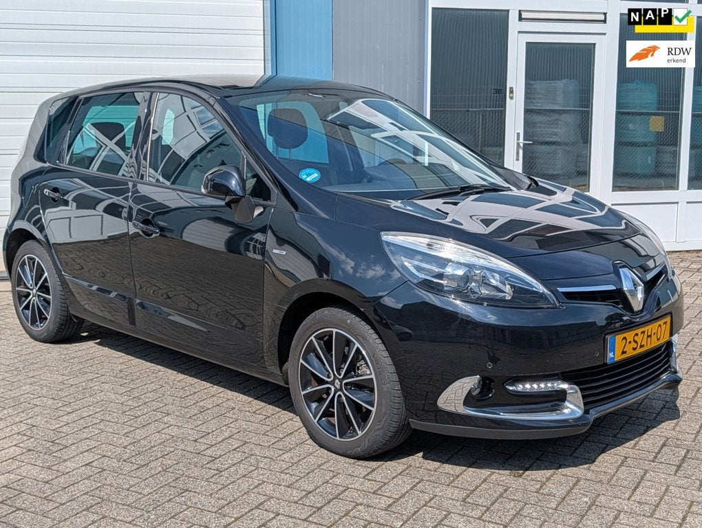 Renault Scénic 1.2 TCe Bose 5drs NIEUWE APK Trekhaak Led, Auto's, Renault, Voorwielaandrijving, Euro 5, Gebruikt, 4 cilinders