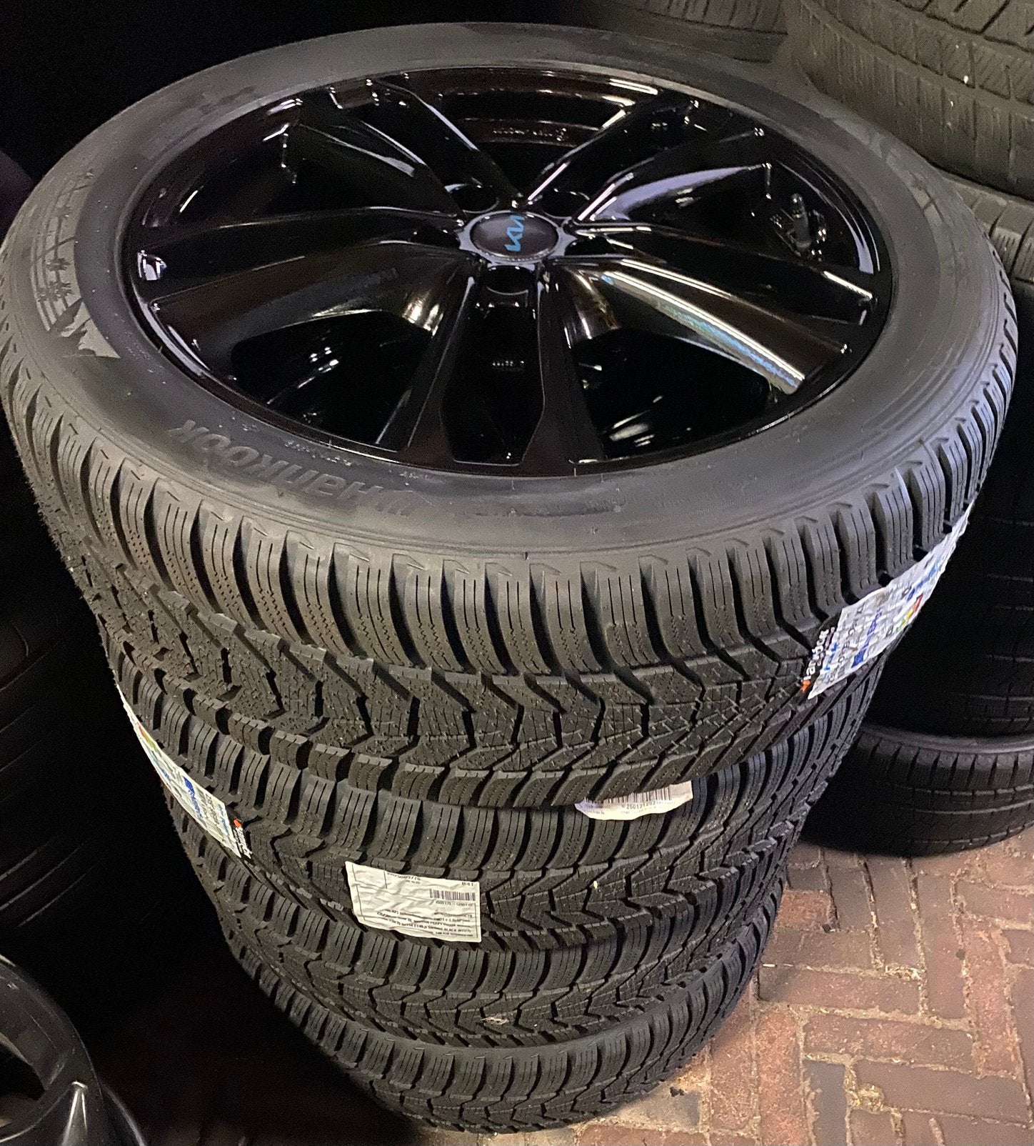 NIEUWE 19” Kia sportage PHEV velgen + 235/50R19 winterbanden, 19 inch, Banden en Velgen, Nieuw, 235 mm