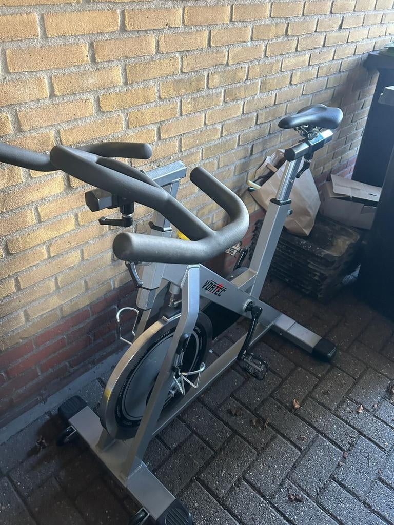 Vortec Spinningfiets - Ideaal voor thuistraining, Ophalen, Gebruikt, Spinningfiets, Metaal