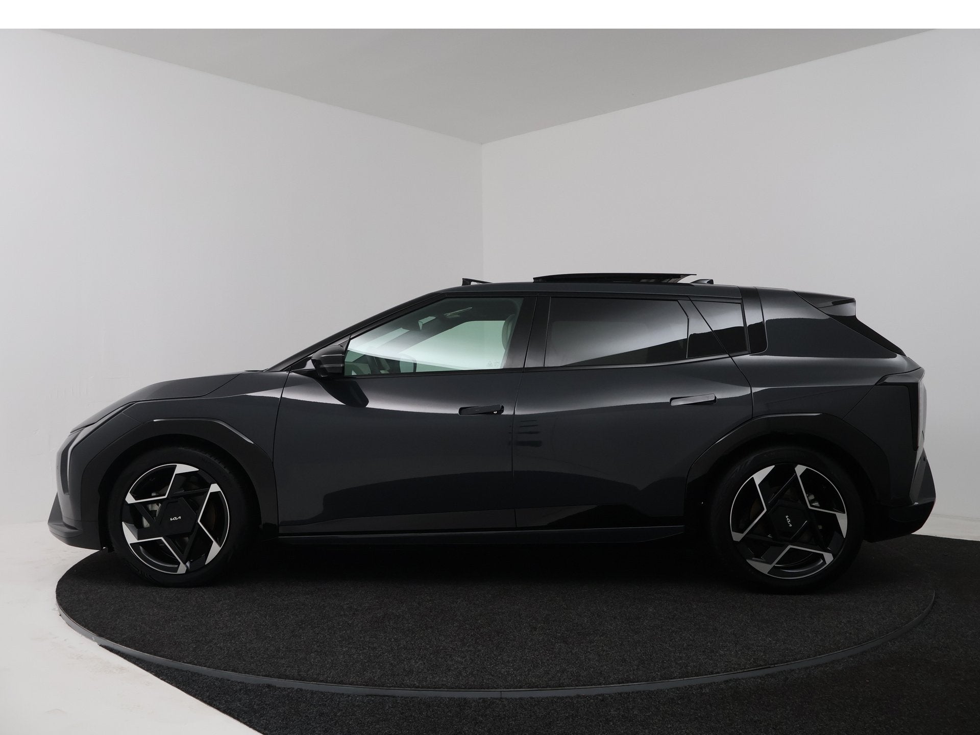 Kia EV4 GT-Line 81.4 kWh | Apple Carplay / Android Auto (Nav, Auto's, 584 km, 204 pk, 1000 kg, Zilver of Grijs