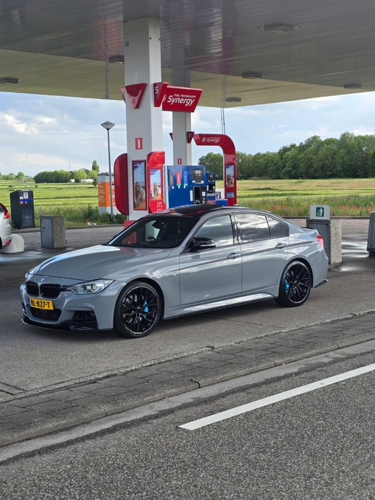 BMW 3-Serie 2.0 D 318 105KW AUT 2012 Grijs, Auto's, Automaat, 745 kg, Achterwielaandrijving, 1995 cc