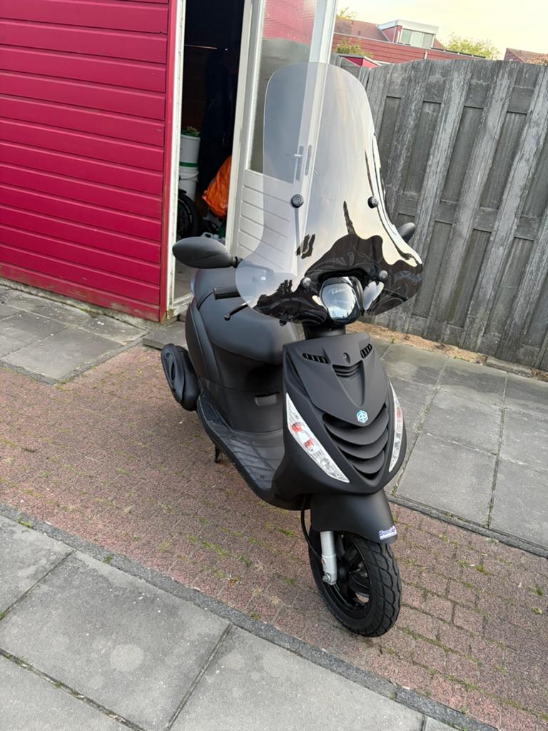 Piaggio Zip 4-Takt Snorscooter (Blauw Kenteken) Bj 2019, Ophalen, Zo goed als nieuw, Benzine, Piaggio