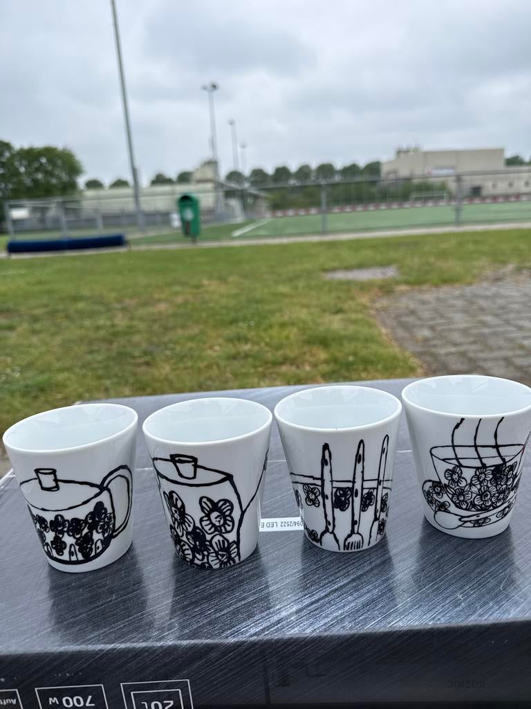 Set van 4 Schoonhoven Keramiek kopjes - Ans Janssen, Ophalen, Keramiek, Zo goed als nieuw, Overige stijlen