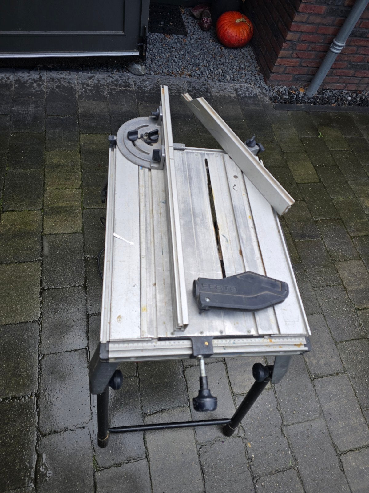 Festo(ol) Basis Plus werktafel inclusief toebehoren, Ophalen, Gebruikt