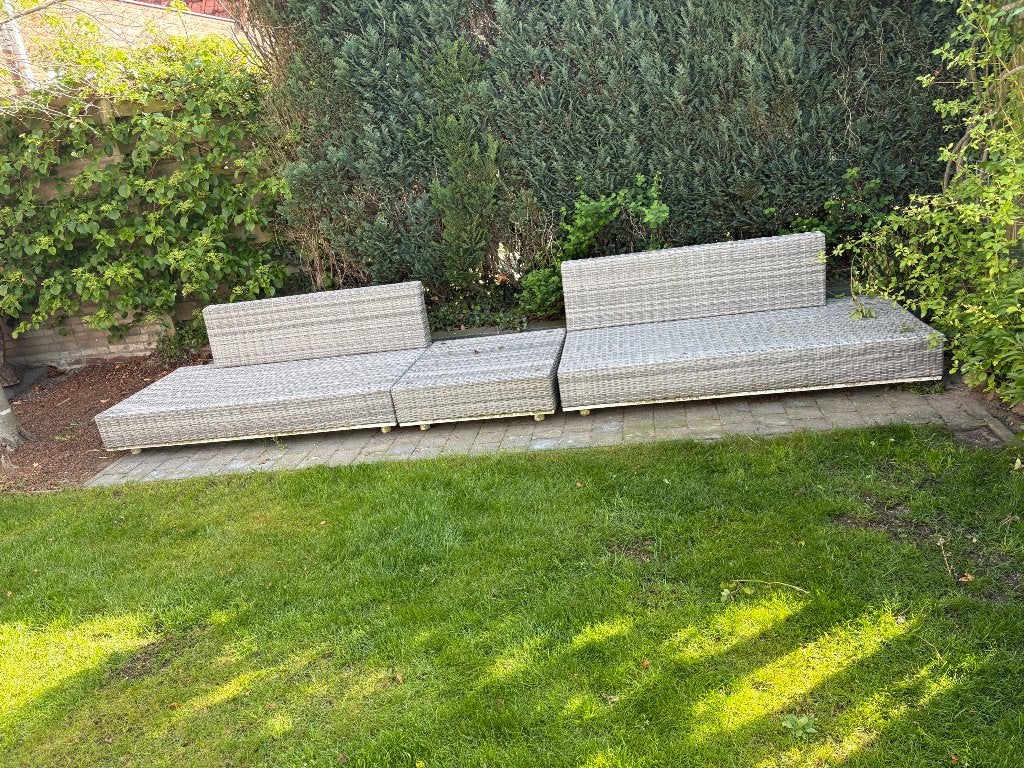 Flexibele Loungeset met Twee Banken en Hockers, Ophalen, 4 zitplaatsen, Gebruikt, Bank