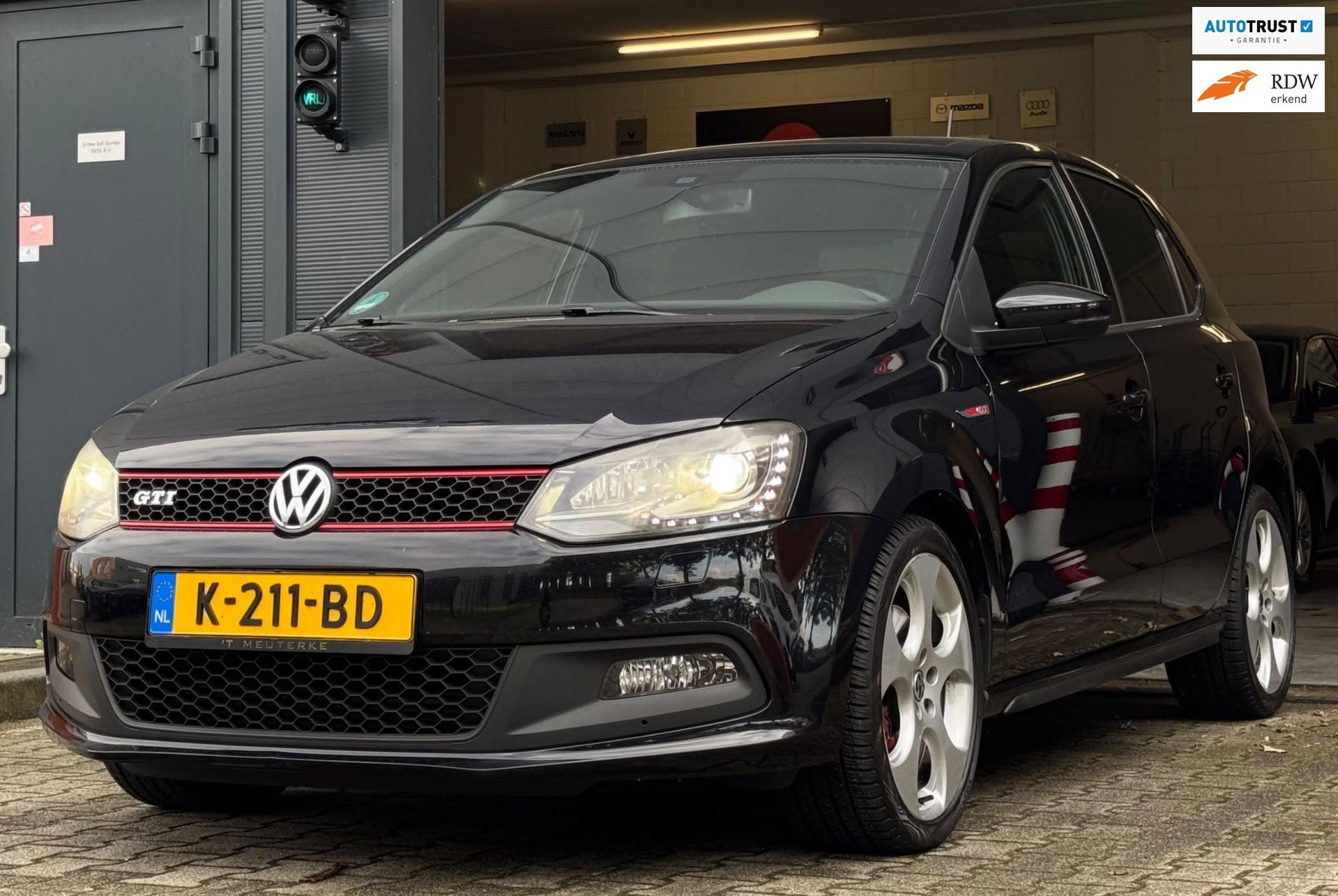 Volkswagen Polo 1.4 TSI GTI / PANO / XENON / STOELVERW / CRU, Euro 5, Stof, 4 cilinders, Met garantie (alle)