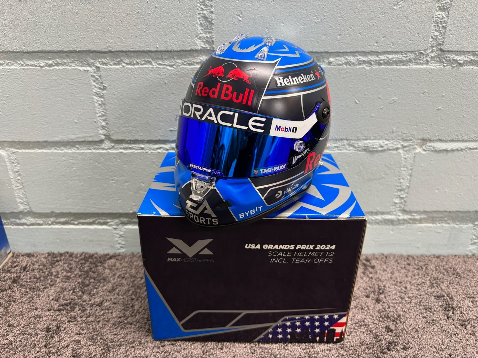 Max verstappen helm 1:2 usa 2024, Ophalen of Verzenden, Zo goed als nieuw, Formule 1