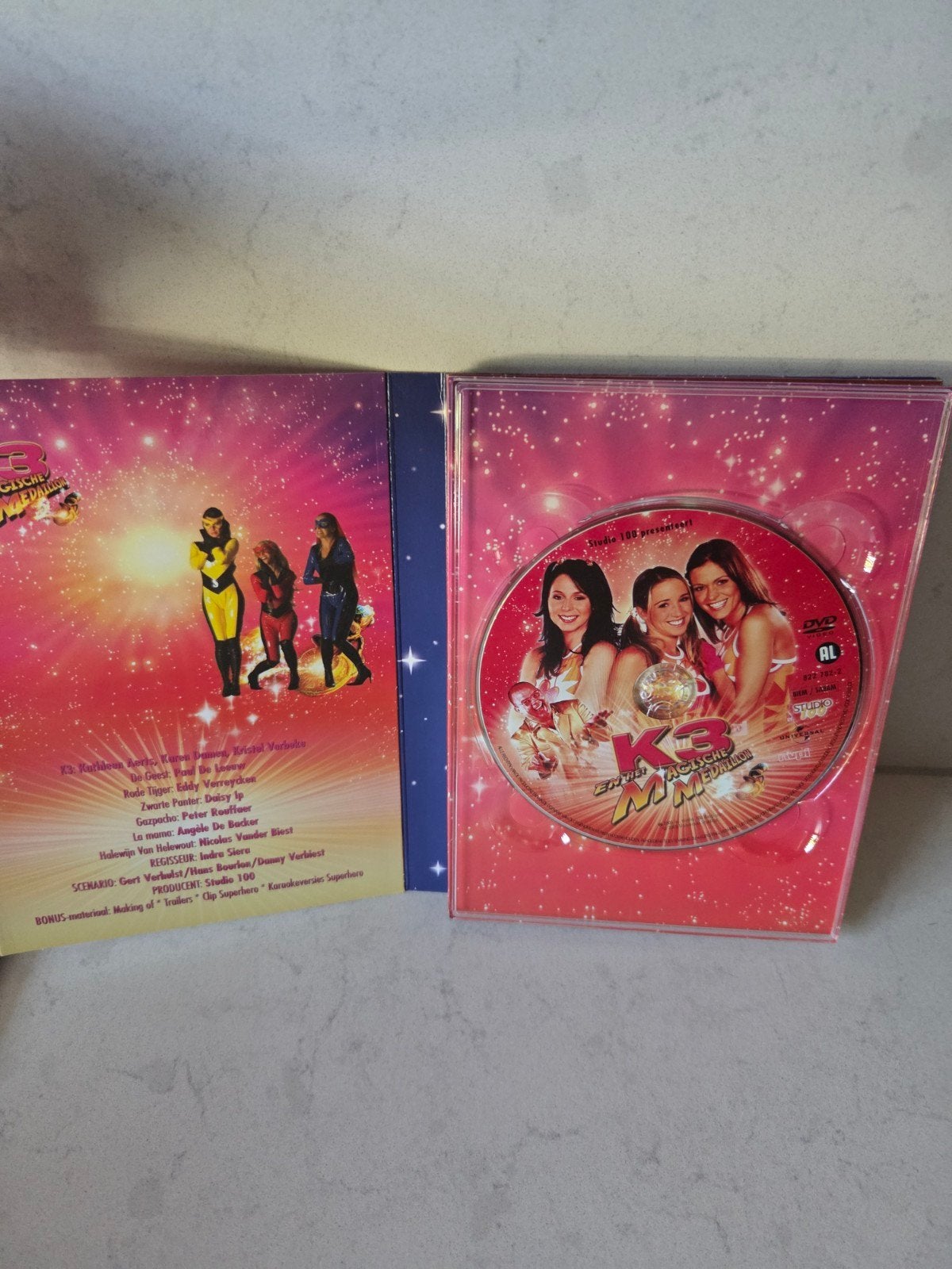 K3 box set - 3 Biggetjes + Doornroosje + Magische Medaillon, Alle leeftijden, Ophalen of Verzenden, Zo goed als nieuw