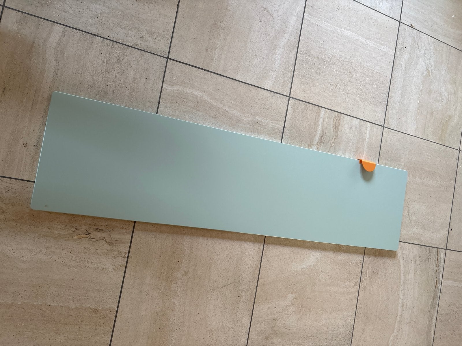 Twee IKEA kastdeuren, lichtgroen met oranje handgreep, Huis en Inrichting, Kasten | Kledingkasten, Ophalen, Overige materialen