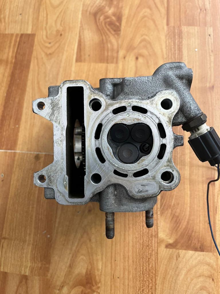 Originele Cilinderkop 4T Yamaha Aerox, Neos, Giggle, Ophalen of Verzenden, Zo goed als nieuw, Cilinder, Yamaha