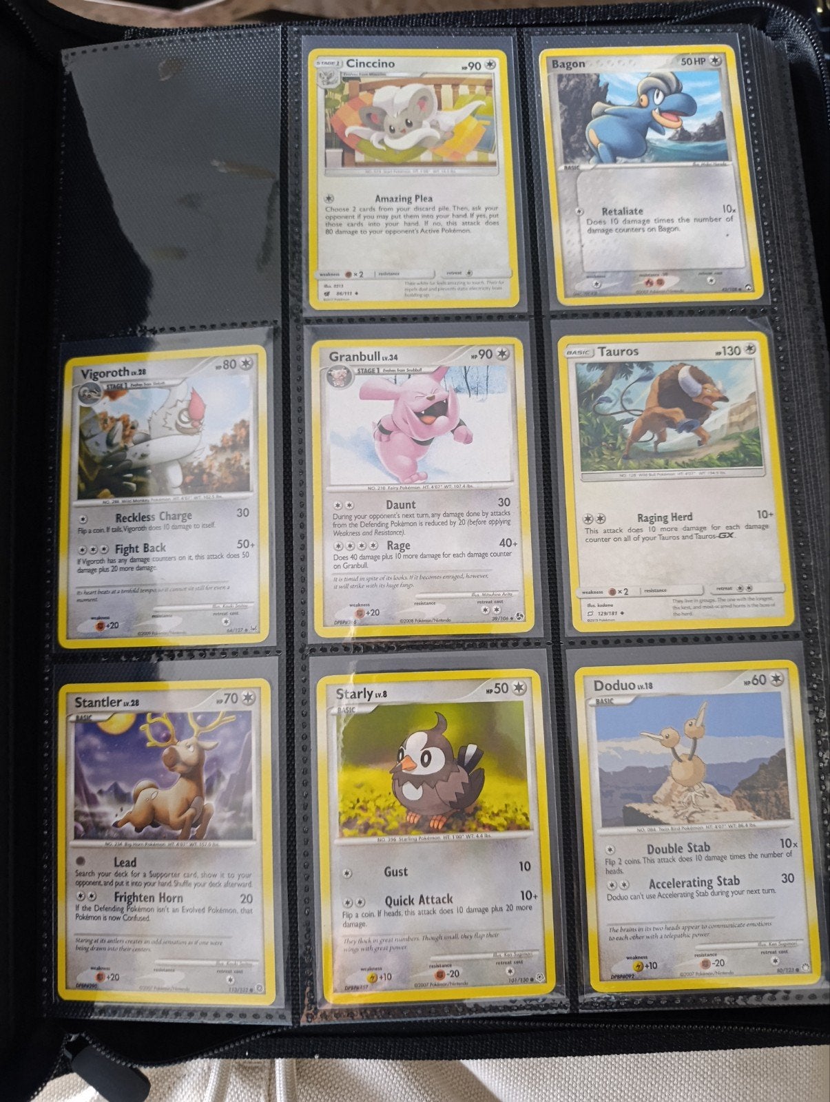 Grote verzameling Pokémon kaarten in map of zonder map.., Ophalen, Gebruikt, Meerdere kaarten, Foil