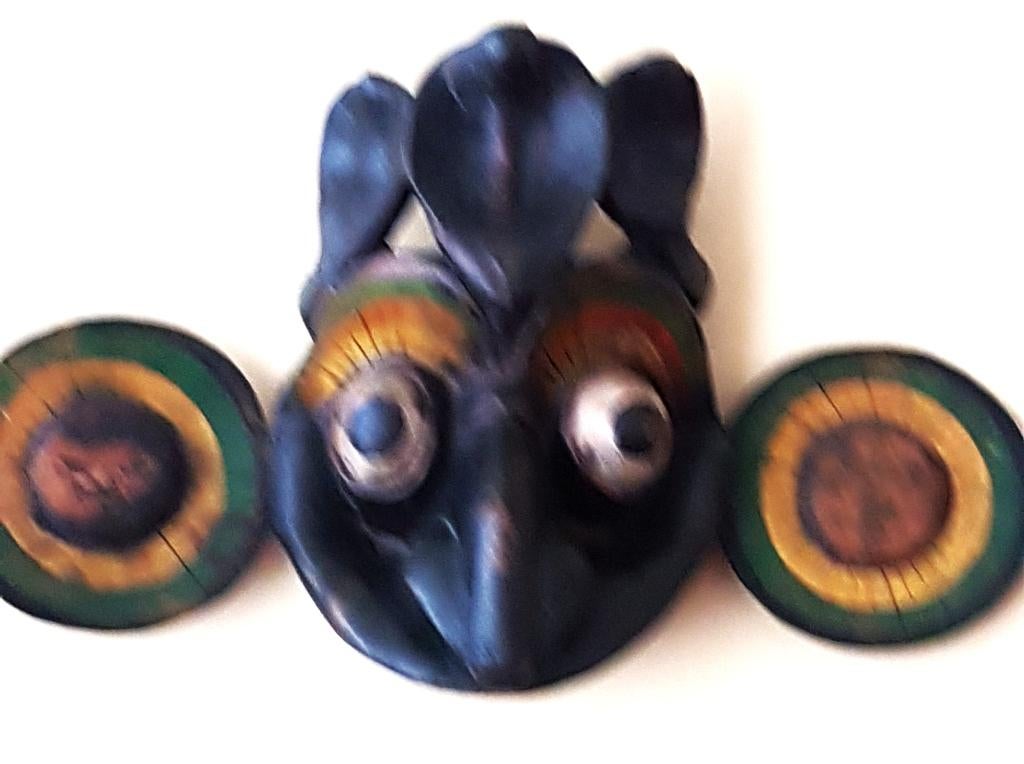 antiek masker, Ophalen