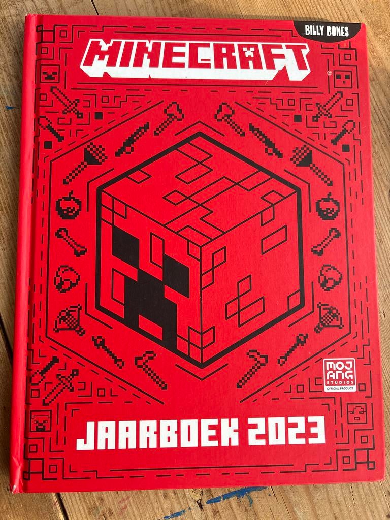 Minecraft Jaarboek 2023 - Billy Bones, Ophalen of Verzenden, Zo goed als nieuw, Non-fictie