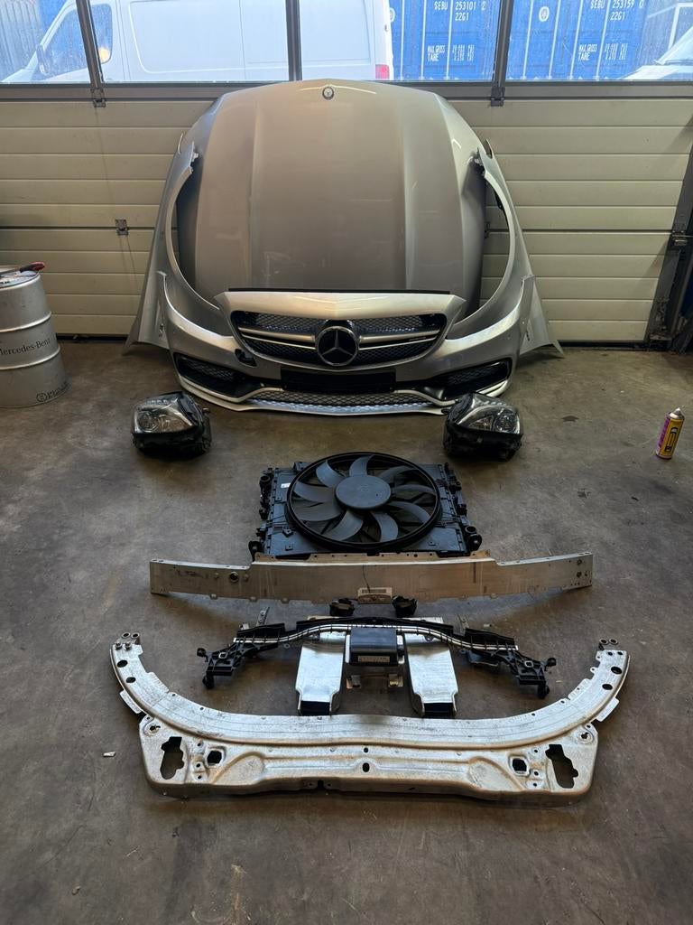 Voorkop mercedes  c63 amg w205 motorkap bumper etc, Ophalen, Gebruikt, Voor, Mercedes-Benz