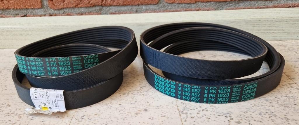 2 Volvo V-snaar / Multiriem voor Volvo 850 / 960 - Nieuw, Ophalen of Verzenden, Nieuw, Volvo