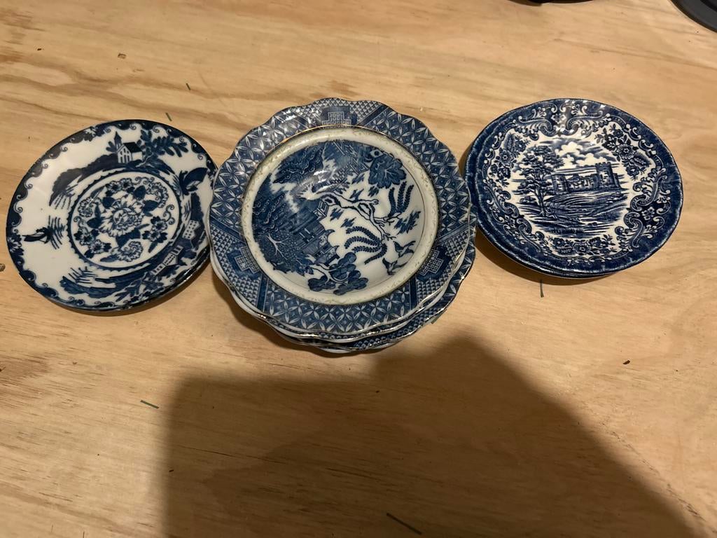 Stapel Engels en Chinees Servies, Ophalen