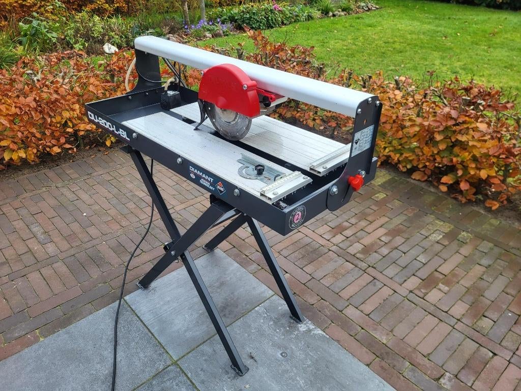 Tegelzaag te huur, Doe-het-zelf en Verbouw, Gereedschap | Zaagmachines, Overige merken, Minder dan 30 mm, Cirkelzaag, Ophalen of Verzenden