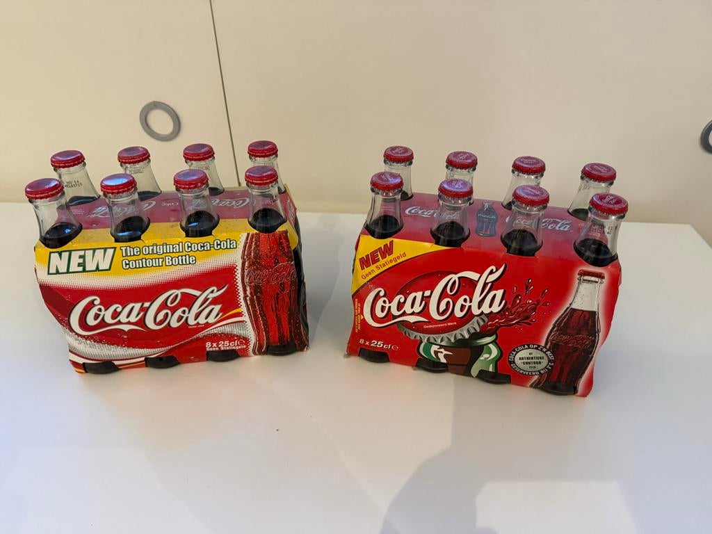 Coca Cola Retro Contour Fles Twee Sets, Ophalen of Verzenden, Zo goed als nieuw, Verpakking
