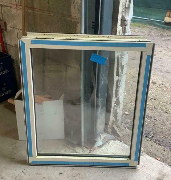 (27) Nieuw aluminium vast raamkozijn incl glas, Doe-het-zelf en Verbouw, Kozijnen en Schuifpuien, Raamkozijn, Inclusief glas, 75 tot 150 cm