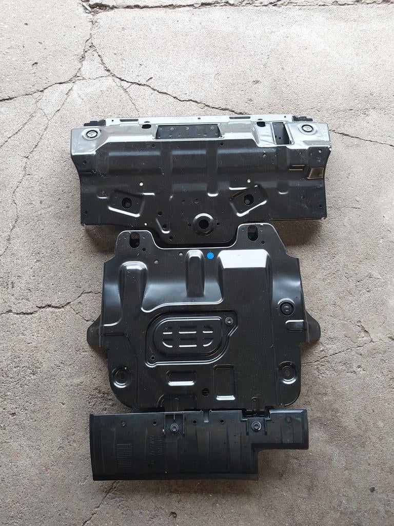Toyota landcruiser 150 bodemplaat, Ophalen of Verzenden, Nieuw, Toyota