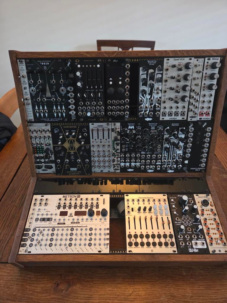 Eurorack synthesizer Saleout wegen prive omstandigheden, Ophalen of Verzenden, Zo goed als nieuw, Overige aantallen, Overige merken