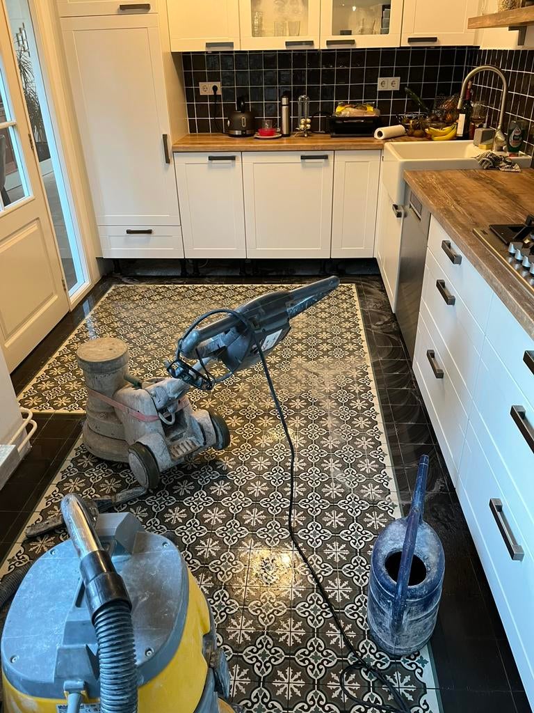 Cement tegels schoonmaken polijsten, Ophalen of Verzenden