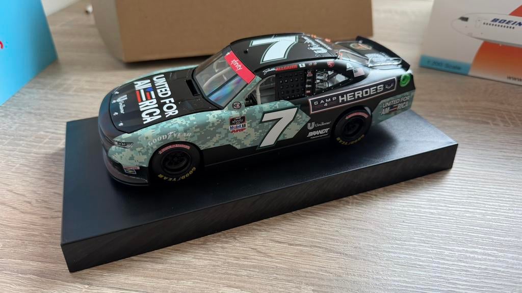 Nascar Xfintiy Chevrolet Camaro Justin Allgaier, Hobby en Vrije tijd, Modelauto's | 1:24, Ophalen of Verzenden, Zo goed als nieuw