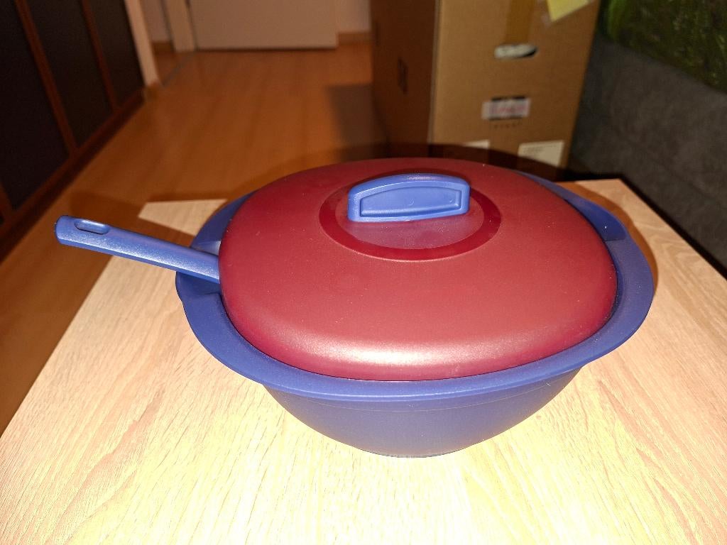 Tupperware “Serveerbak met opscheplepel Vierkant 1,6L” Nieuw, Huis en Inrichting, Ophalen of Verzenden, Nieuw, Blauw, Bak of Kom