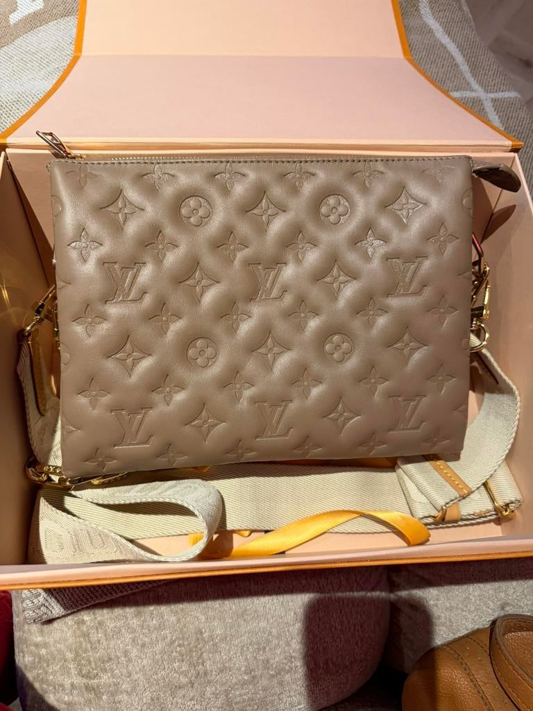 Louis Vuitton Coussin Pochette, Ophalen of Verzenden, Zo goed als nieuw