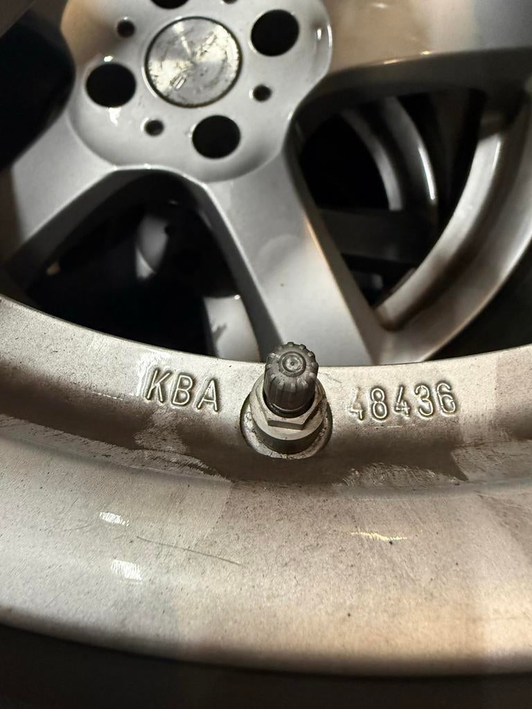 Winterbanden Peugeot 3008 TPMS Vredestein 225/50 R17, Ophalen, Gebruikt, Banden en Velgen, 17 inch