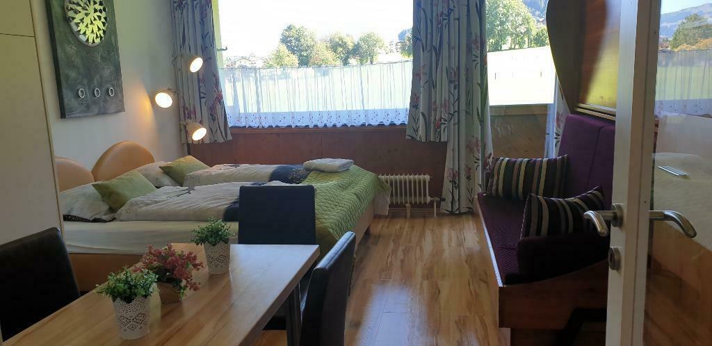 Betaalbare studio in het centrum van Kaprun!, Vakantie, Salzburgerland, Dorp, In wintersportgebied, Appartement