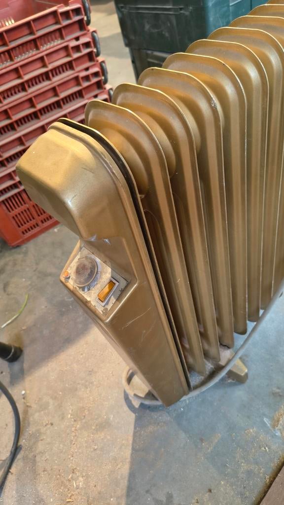 3kW radiatorkachel elektrisch - ideaal voor schuur of klus, Doe-het-zelf en Verbouw, Verwarming en Radiatoren, 30 tot 80 cm, Gebruikt