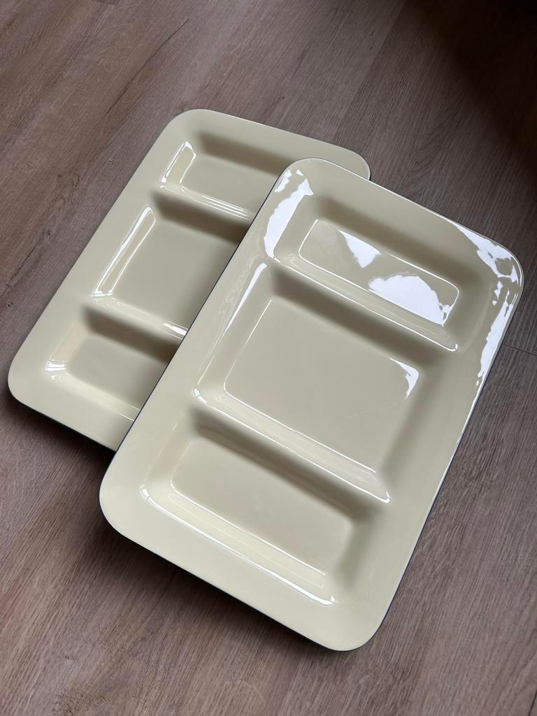 Twee grote retro TCM schalen creme zgan, Huis en Inrichting, Ophalen of Verzenden, Zo goed als nieuw