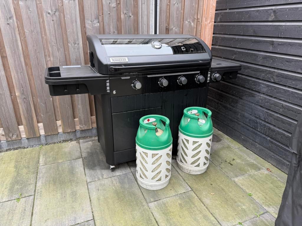 Tenneker gasbarbeque, Ophalen, Zo goed als nieuw