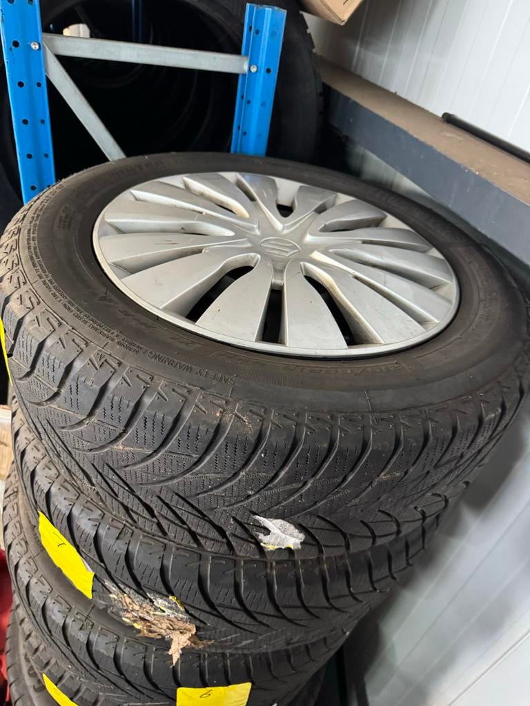 Winterbandenset vitara / scross, Auto-onderdelen, Banden en Velgen, Ophalen, 16 inch, Band(en), Zomerbanden