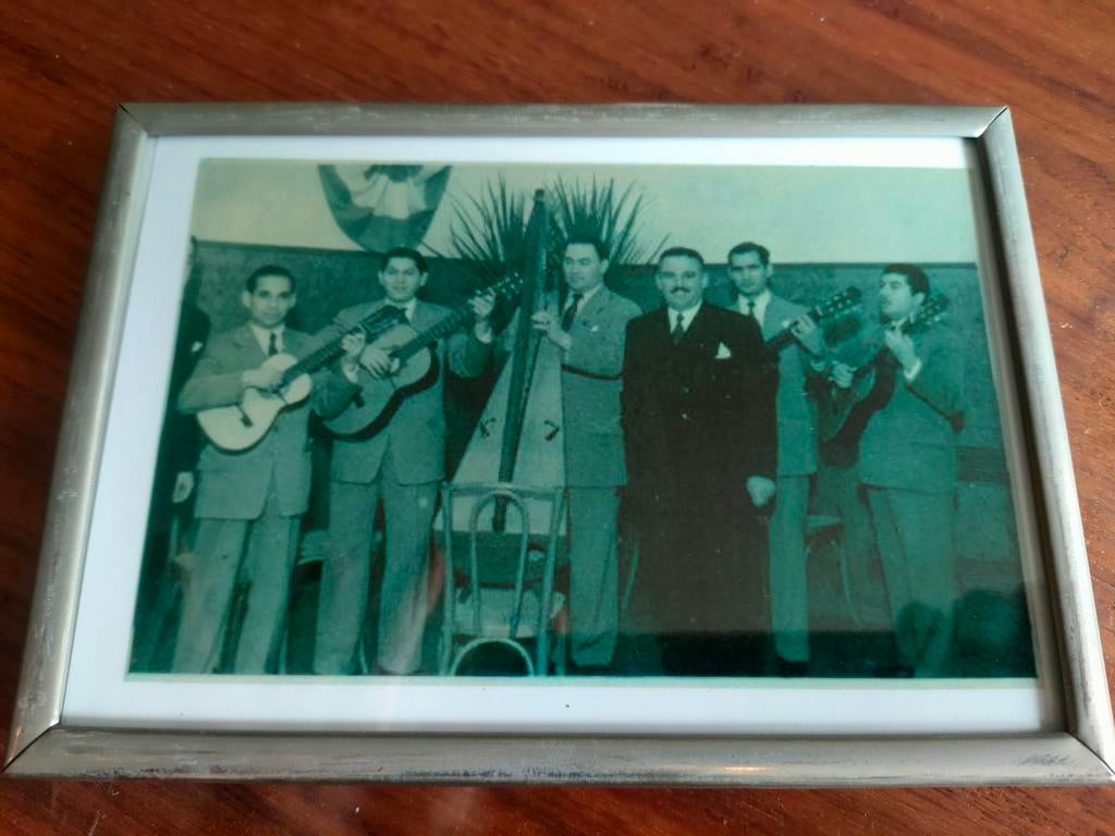 Oud metalen fotolijstje met foto Feliz Perez-Cardoza, Ophalen of Verzenden