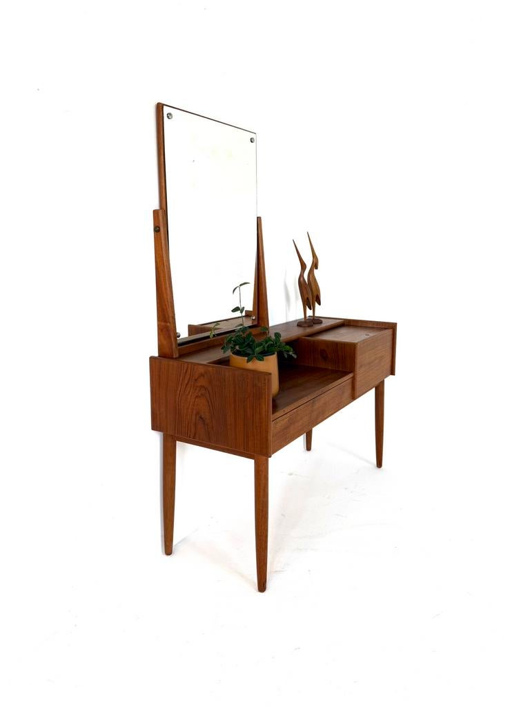 Vintage teakhouten kaptafel, Melvin Mikkelsen Møbler ‘60, Vintage retro buisframe design rotan webbing papercord deens, 100 tot 150 cm