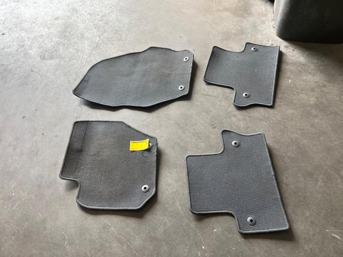 Matten Set van een Volvo V60, Gebruikt, -, -, Ophalen of Verzenden