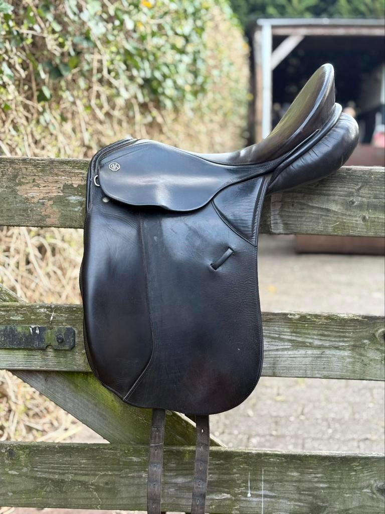 Kieffer dressur zadel 17,5”, Ophalen of Verzenden, Gebruikt, Dressuur