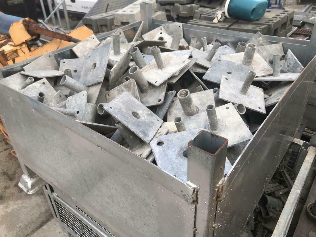Voetplaten tbv metselsteiger, Doe-het-zelf en Verbouw, Ophalen, Gebruikt