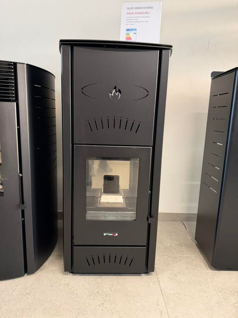 Mondena 25 kw pellet kachel voor op de cv, Nieuw, Ophalen of Verzenden, Pelletkachel, Vrijstaand