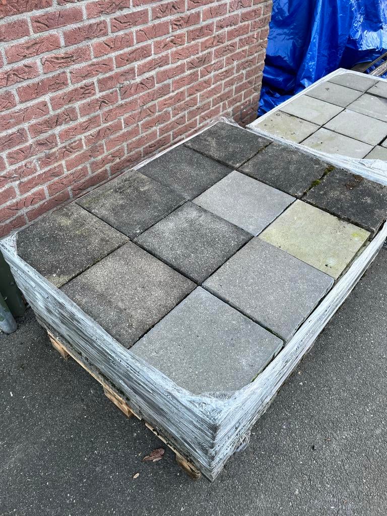 Dreentegels / daktegel beton 30x30x4cm - 1700 stuks (153m2), Ophalen, Gebruikt, 10 m² of meer, Beton