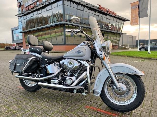 Harley-Davidson FLSTC SOFTAIL HERITAGE CLASSIC (bj 2008), Motoren, Motoren | Harley-Davidson, Dopplerlaan 26
9207 HC  Drachten, NL