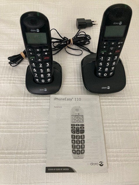 Senioren telefoon set, Ophalen, Zo goed als nieuw, 2 handsets