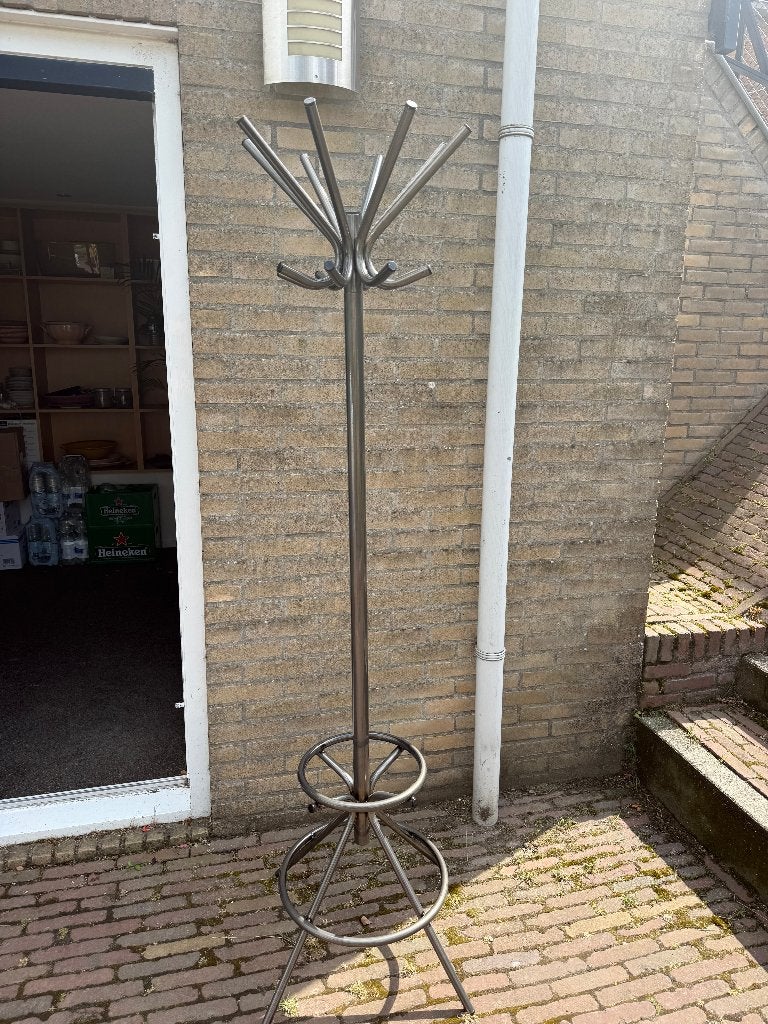 Robuuste horeca kapstok – metaal/RVS-look, Ophalen, Zo goed als nieuw, Metaal, Staande kapstok