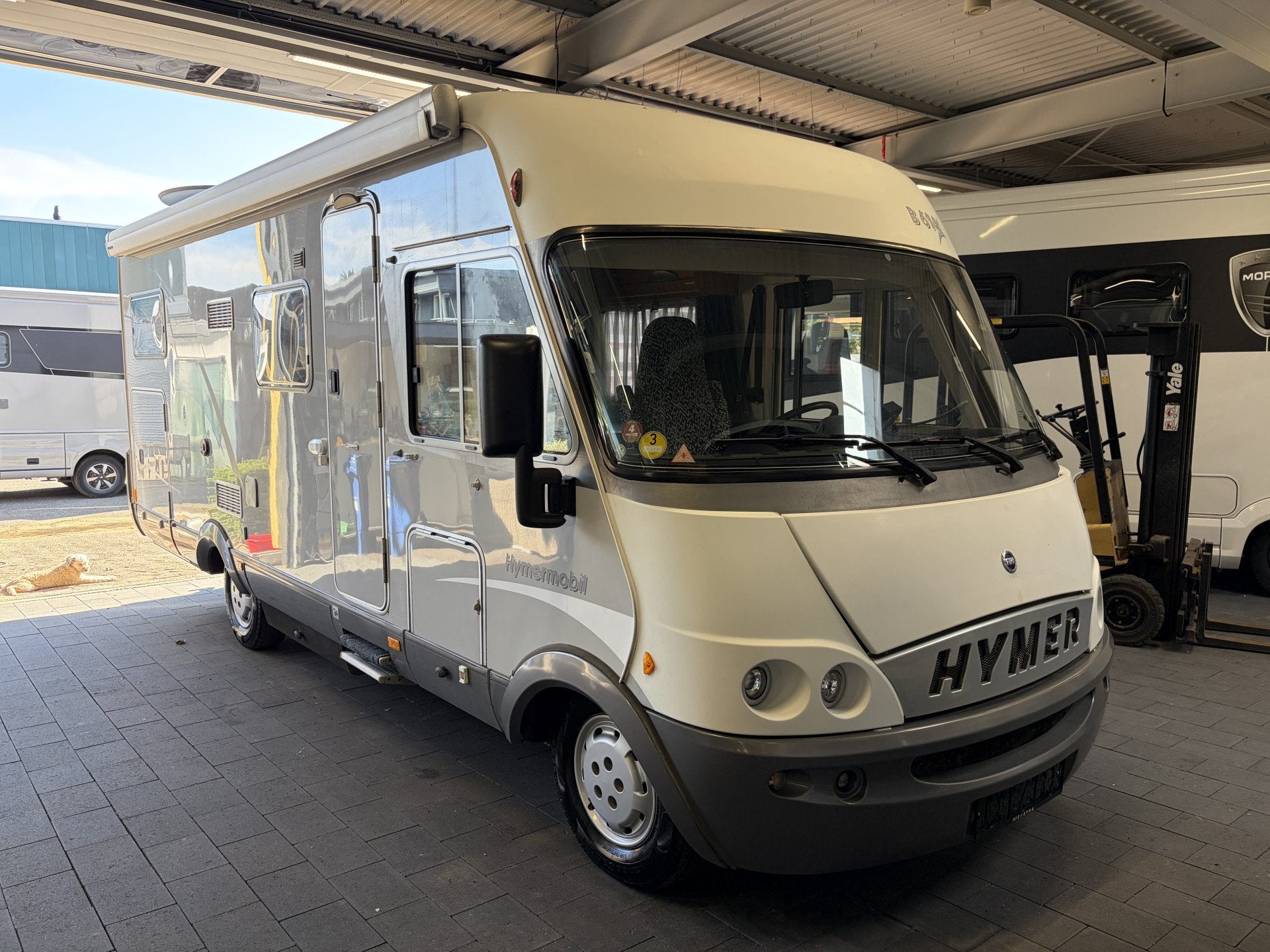 Hymer B 614 2.8 JTD E&P Levelsysteem Airco Grote Garage Trek, Caravans en Kamperen, Campers, Integraal, Galliersweg 39
5349AT  OSS, NL