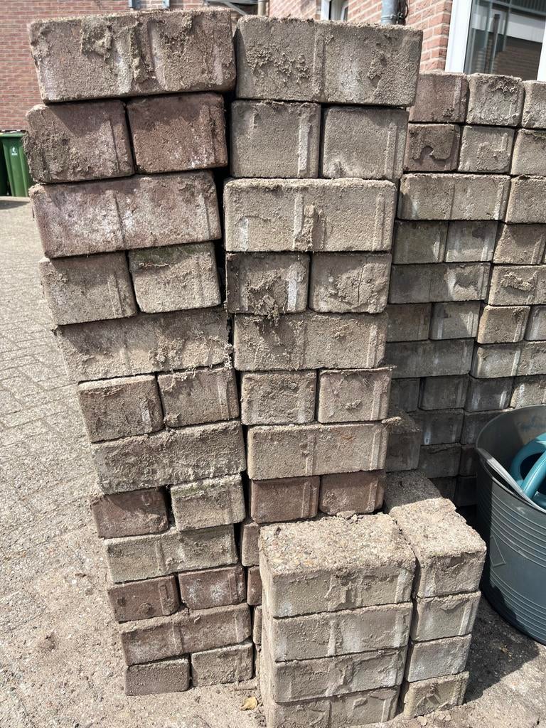 Gebruikte betonklinkers voor tuin of oprit, Tuin en Terras, Ophalen, Gebruikt, Klinkers, 10 m² of meer