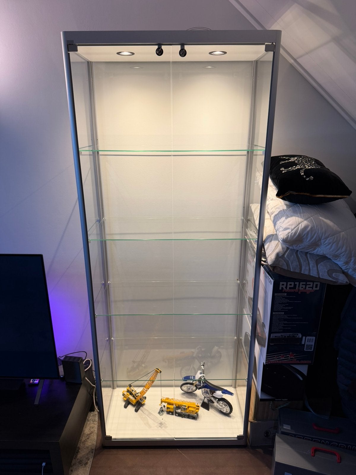 SDB Vitrinekast 80x20x200, Ophalen, Zo goed als nieuw, 25 tot 50 cm, 150 tot 200 cm