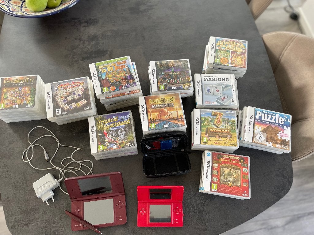 Nintendo ds groot en klein met 50 !! Spellen, Spelcomputers en Games, Met games, Ophalen of Verzenden, Zo goed als nieuw, Rood